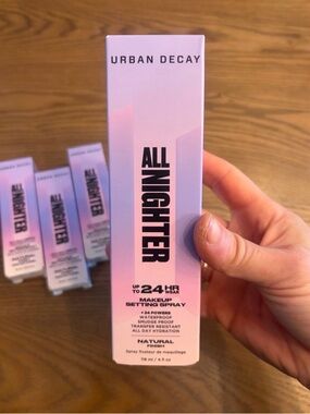 Lot of 4 NIB Urban Decay All Nighter makeup setting spray - full size + 3 travel